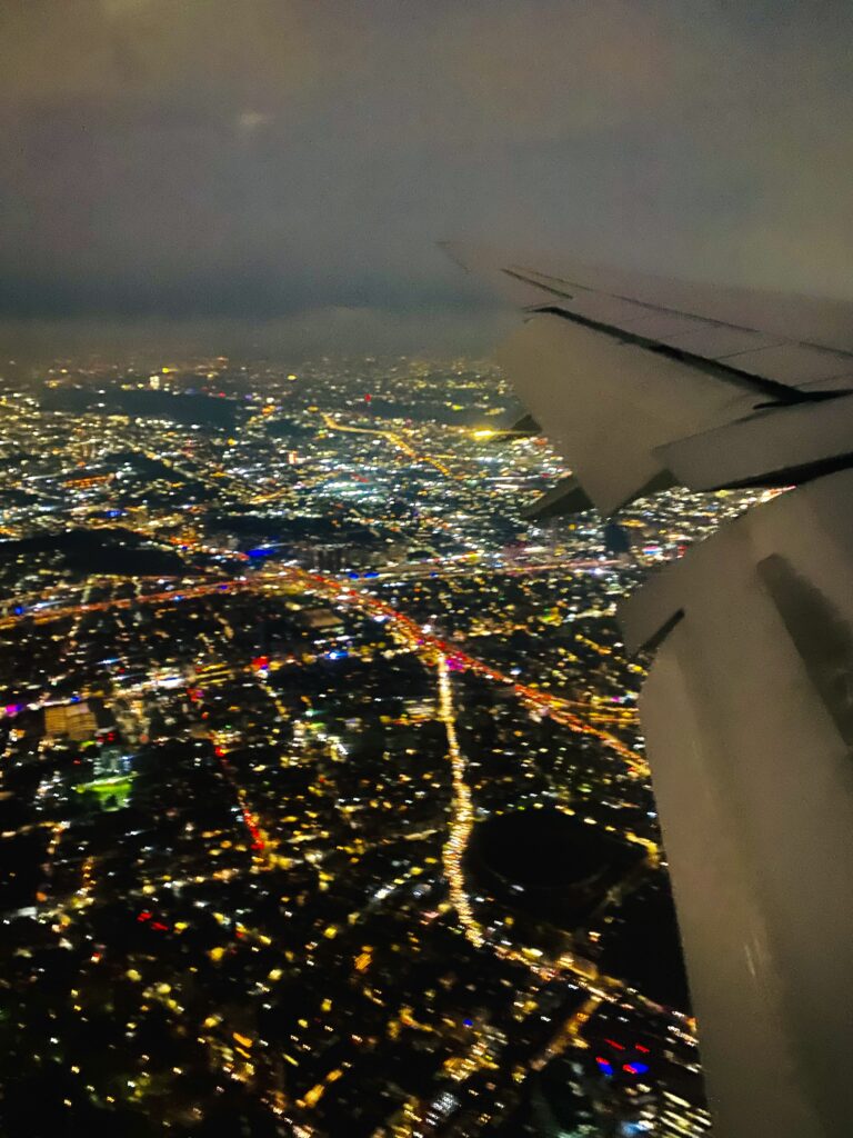 Anflug Mexiko City bei Nacht und Unwetter