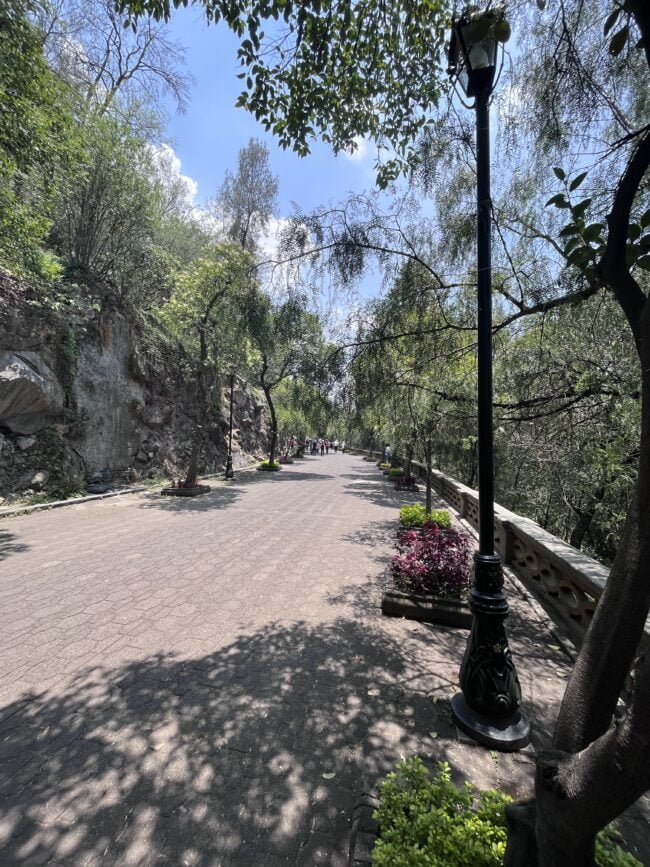 Fussweg zum Schloss Chapultepec