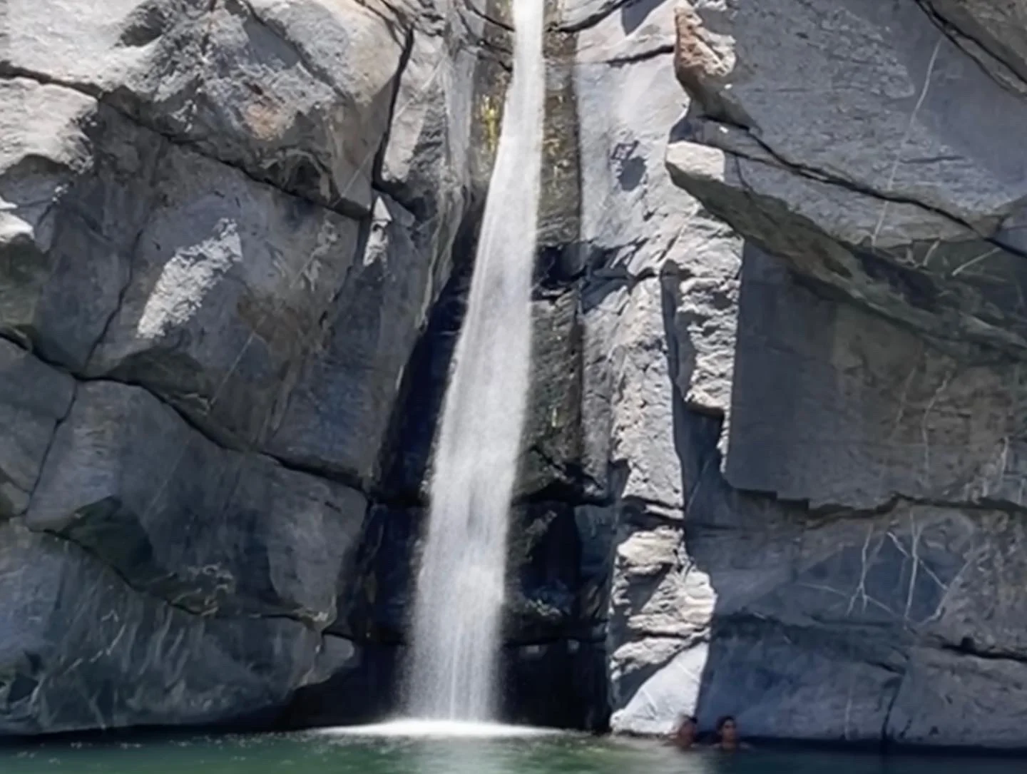 Cascada Sol del Mayo (Santiago)