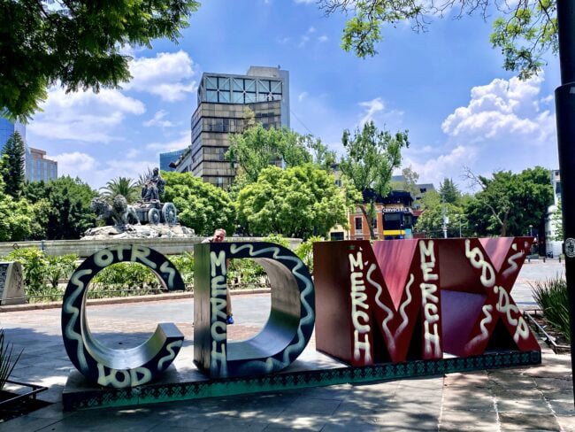 Plaza Madrid im Stadtviertel Roma Nord in México City