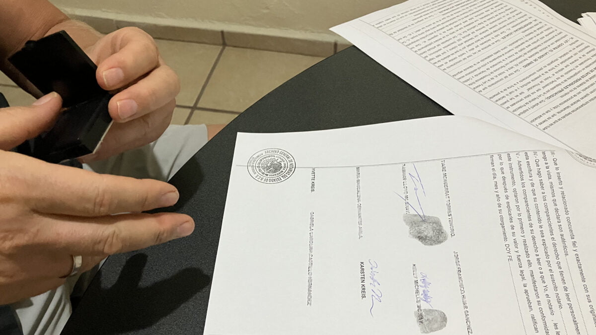 Landkauf in Mexiko - Unterschrift wird mit Fingerabdruck besiegelt
